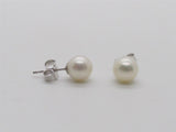 Pearl Earring